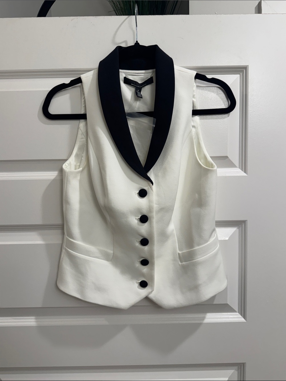 White House Black Market Cream Sleeveless Vest with Black Shawl Collar